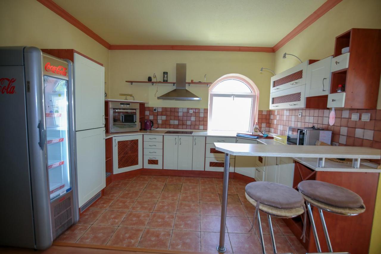 Villa Ametyst Štúrovo Eksteriør bilde