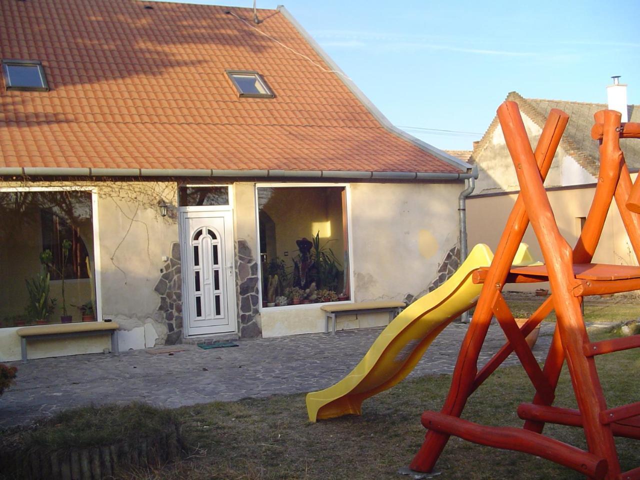 Villa Ametyst Štúrovo Eksteriør bilde
