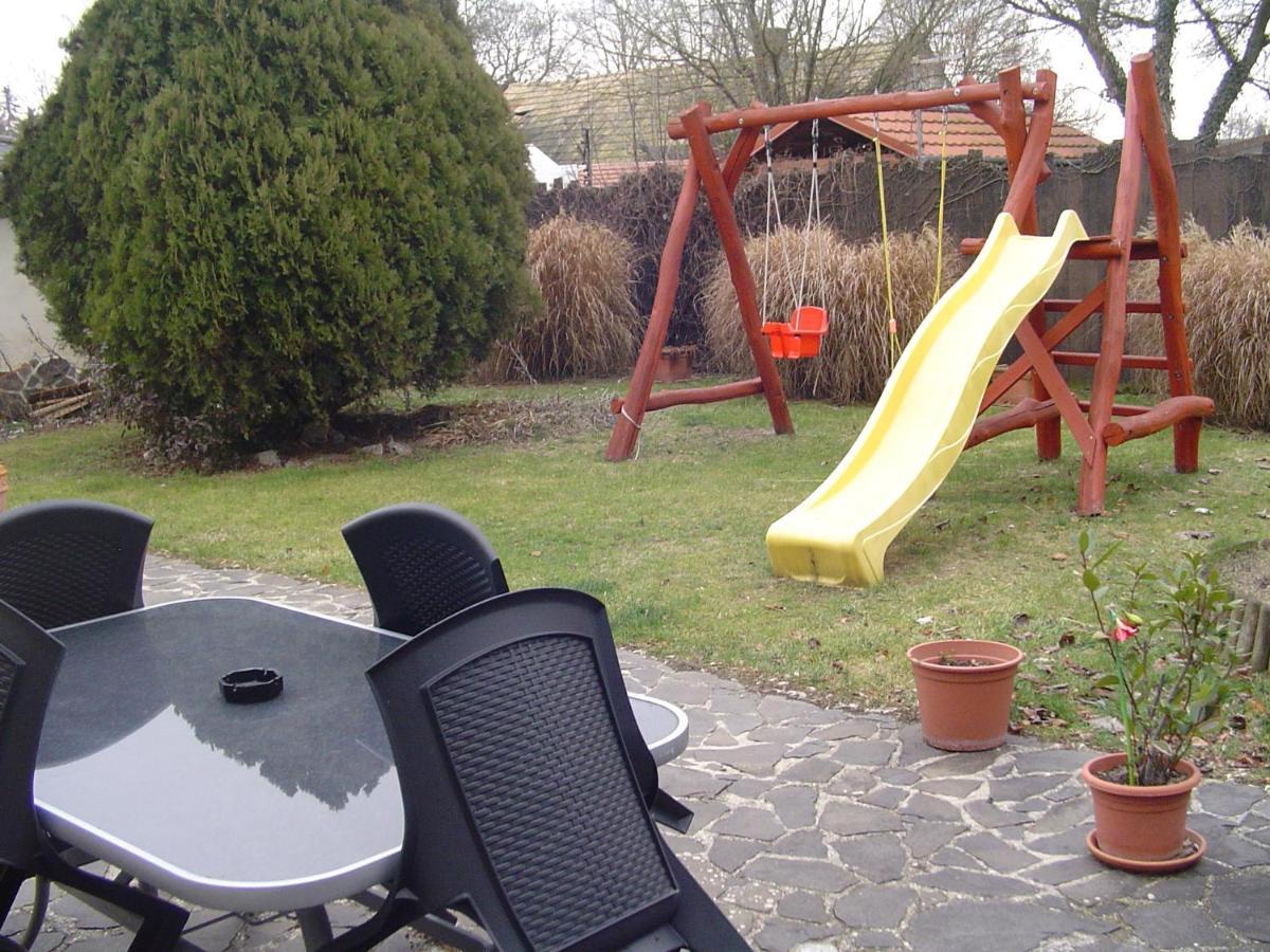 Villa Ametyst Štúrovo Eksteriør bilde